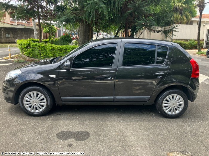 Renault SANDERO PRIVILEGE 1.6 2011/2012